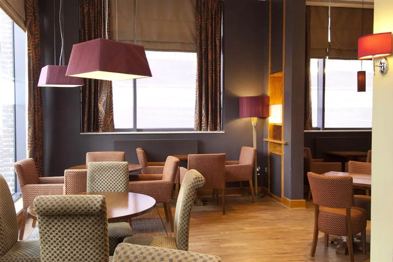 Hotel Premier Inn London City