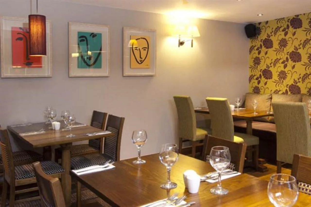 Premier Inn London City Hotel